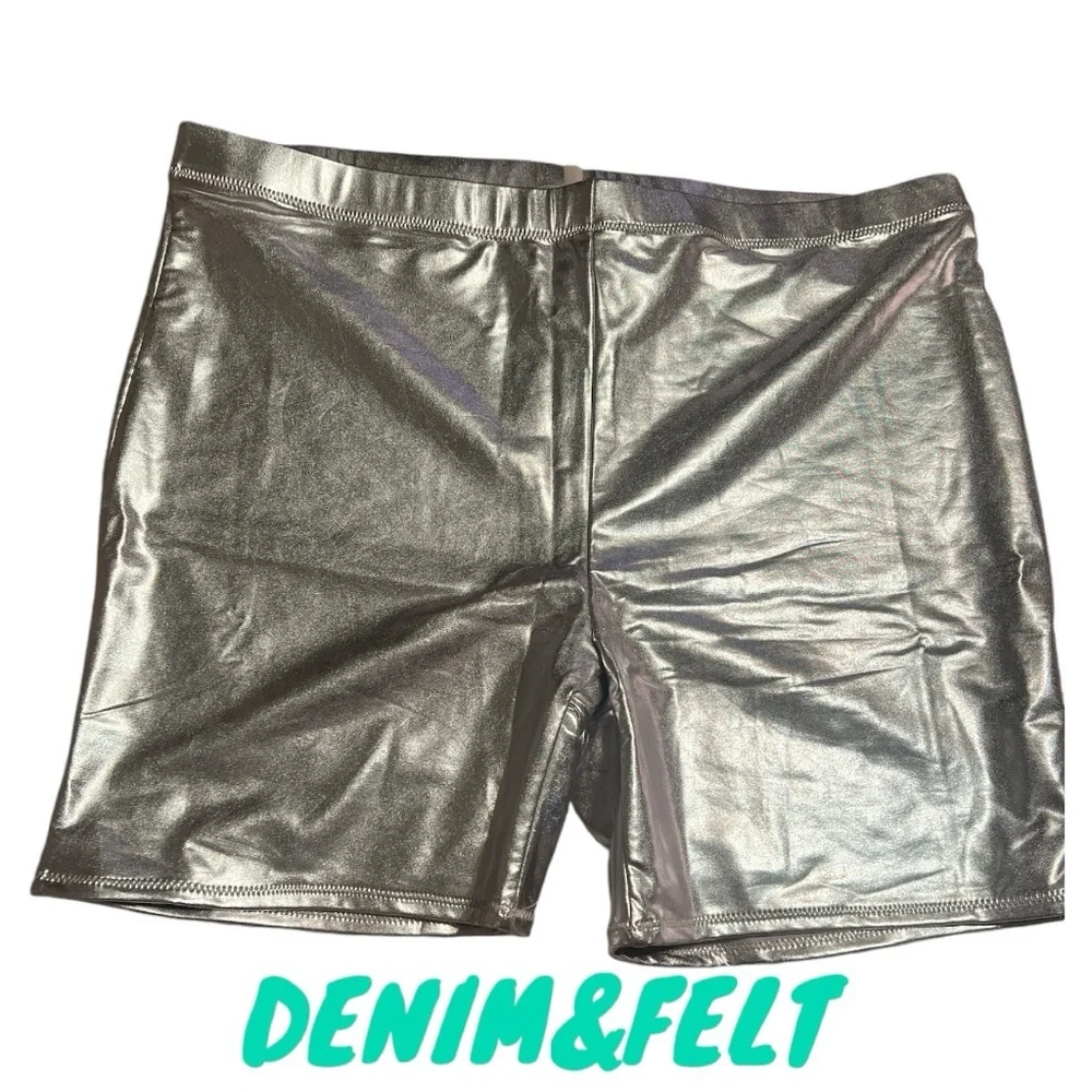 SKIMS Metallic Swim Mid Waist Short/Bottoms Nickel Sporty Celeb Style |NEW/NWT🩶